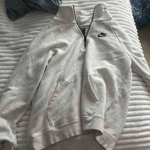 Small adult Nike 1/4 zip
